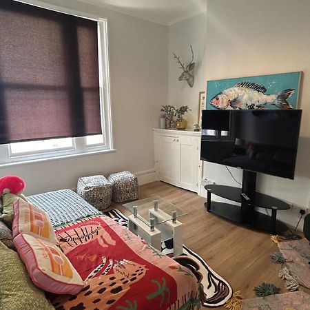 Bright Apartment In The Heart Of St Leonards Гастингс Экстерьер фото